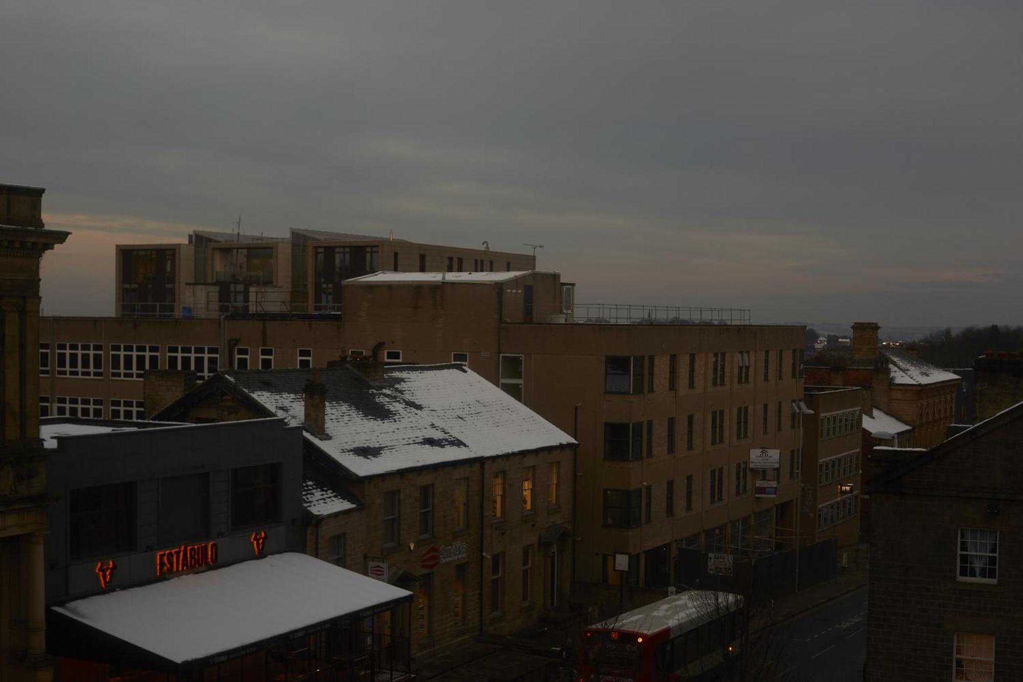 Bv Aparthotel Stays In The Heart Of Barnsley Town Centre Exterior photo