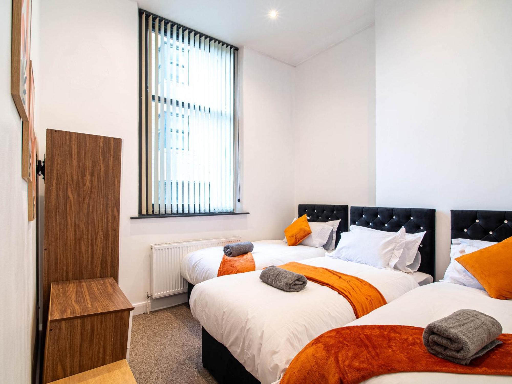 Bv Aparthotel Stays In The Heart Of Barnsley Town Centre Room photo